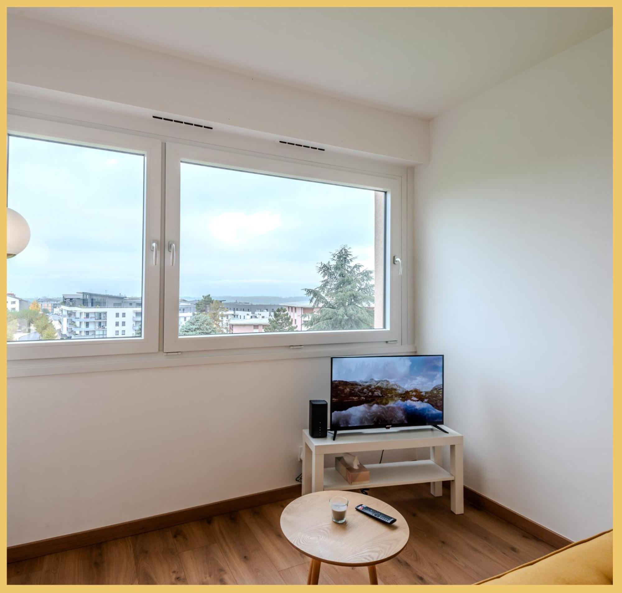 Chez Alexandra I I Saint-julien Apartment